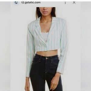 🍂🍁Forever 21 crop jacket 2x cute spring/ summer